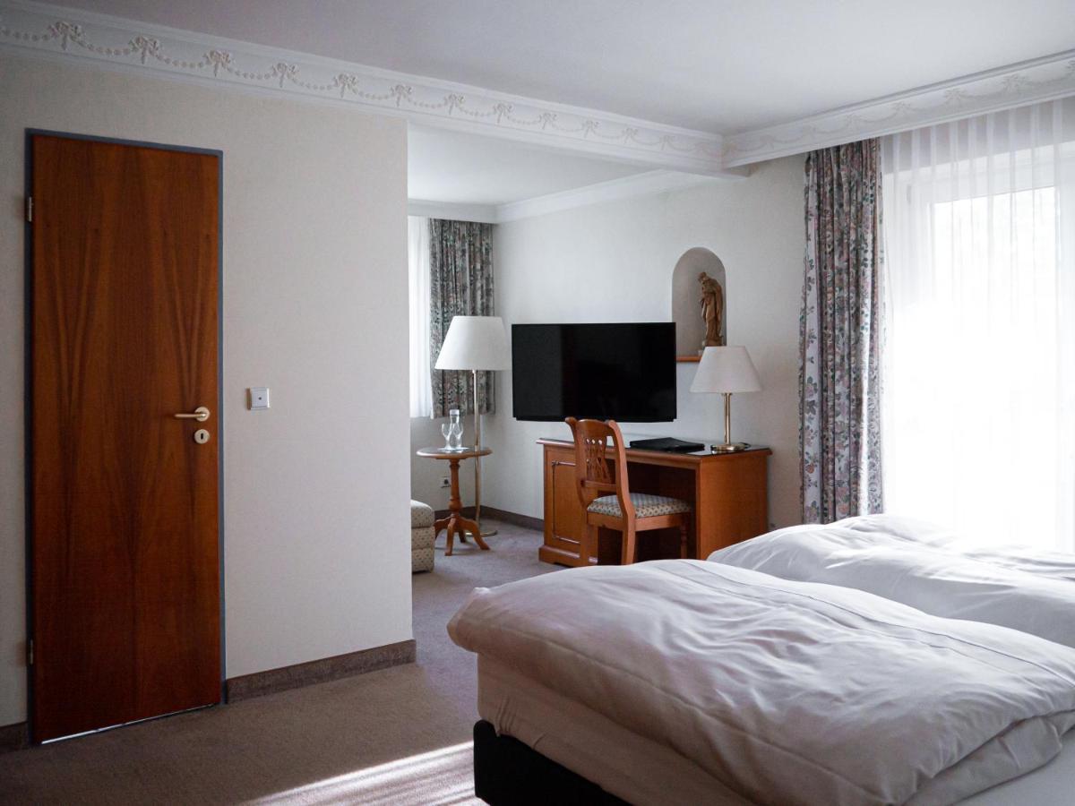 Parkhotel Bad Wünnenberg エクステリア 写真
